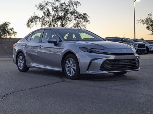Used 2025 Toyota Camry LE w/ Convenience Package FWD image 3
