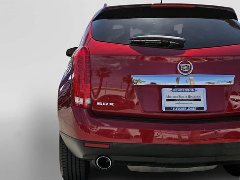 Used 2015 Cadillac SRX Luxury w/ Driver Awareness Package FWD image 11