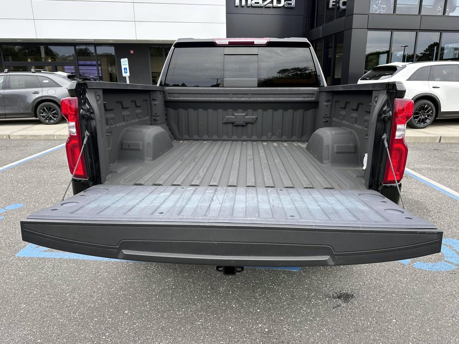 Used 2024 Chevrolet Silverado 1500 RST w/ Convenience Package II AWD/4WD image 7