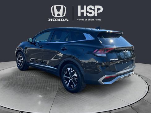 Used 2023 Kia Sportage EX image 3