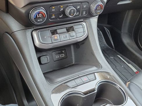 Used 2023 GMC Acadia AT4 w/ Technology Package AWD/4WD image 17