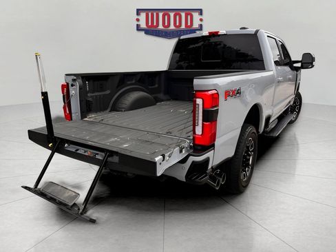 Used 2026 Ford F350 Platinum w/ FX4 Off-Road Package AWD/4WD image 6