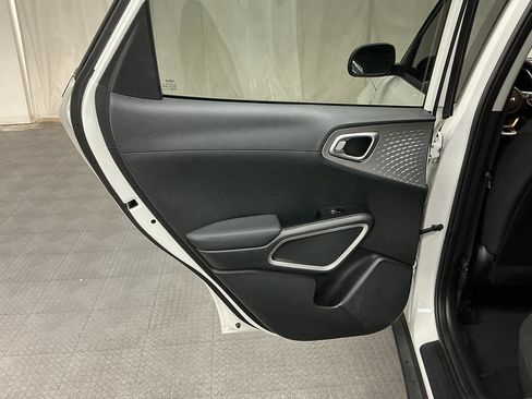 Used 2024 Kia Soul LX w/ Option Group 015 FWD image 22