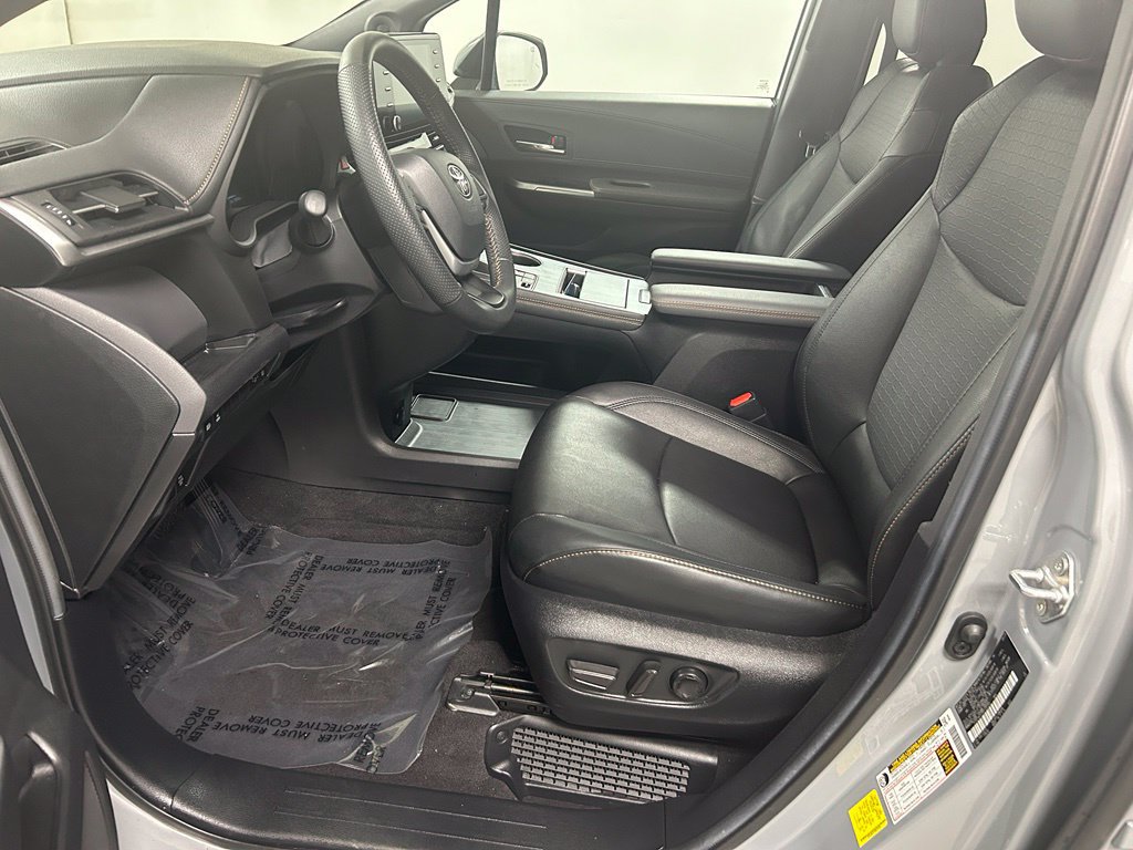 Certified 2024 Toyota Sienna XLE Woodland Edition AWD/4WD image 12