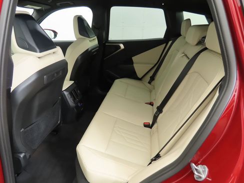 Used 2025 BMW X3 xDrive30i w/ Premium Package image 23