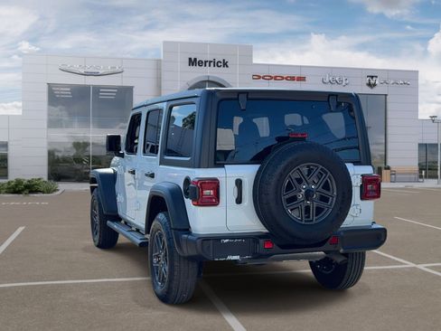 Used 2024 Jeep Wrangler Unlimited Sport AWD/4WD image 7