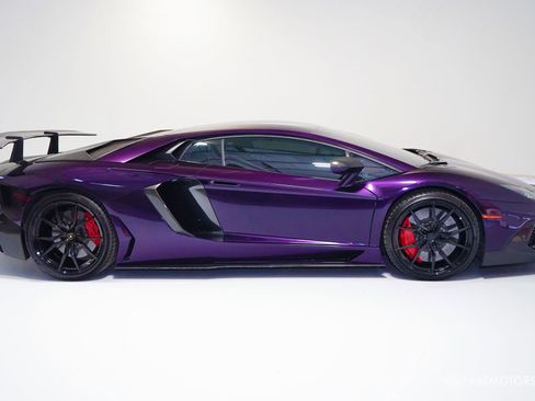 Used 2015 Lamborghini Aventador LP 700-4 image 4