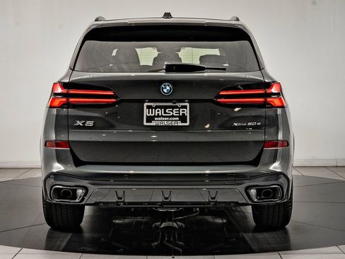 New 2026 BMW X5 xDrive50e w/ M Sport Package AWD/4WD image 7