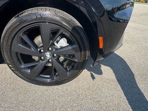 Used 2023 Buick Envision Preferred image 13