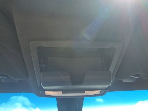 Used 2017 Ford Taurus SEL w/ Equipment Group 201A FWD image 37