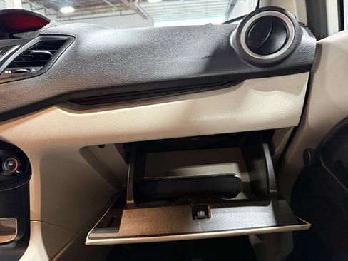 Used 2013 Ford Fiesta S image 21