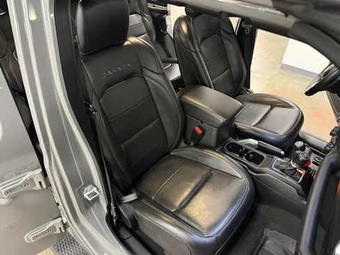 Used 2021 Jeep Wrangler Unlimited Sahara w/ Cold Weather Group AWD/4WD image 15