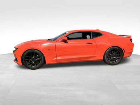 Used 2019 Chevrolet Camaro SS image 2