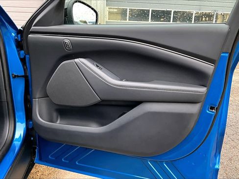 Used 2025 Ford Mustang Mach-E Select w/ Interior Protection Package image 22