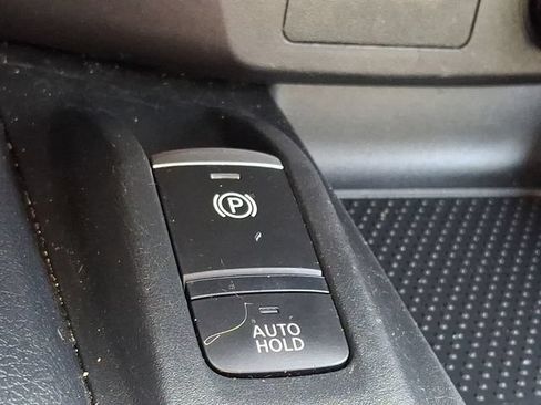 Used 2020 Nissan Rogue SV w/ Premium Package FWD image 24