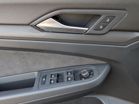 Used 2024 Volkswagen GTI S image 15