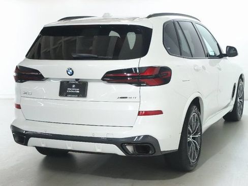 Used 2024 BMW X5 xDrive40i w/ M Sport Package AWD/4WD image 48