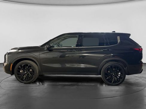 Used 2024 Mitsubishi Outlander AWD image 8