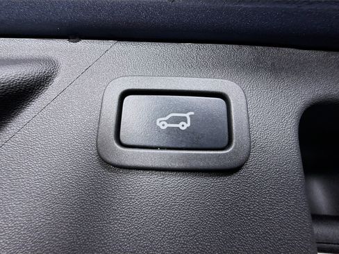 Used 2019 Land Rover Discovery Sport HSE AWD/4WD image 42