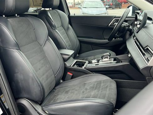 Used 2024 Mitsubishi Outlander SE image 12