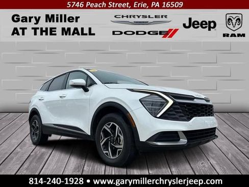 Used 2024 Kia Sportage LX image 1