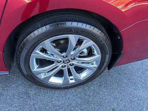 Used 2024 Toyota Sienna Platinum image 31