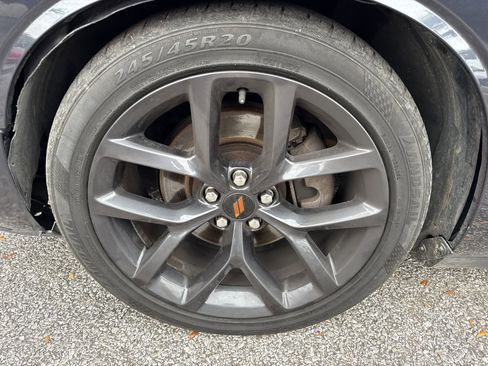 Used 2019 Dodge Challenger R/T w/ Driver Convenience Group image 33