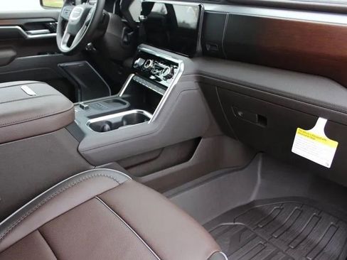 New 2026 GMC Sierra 3500 Denali image 21