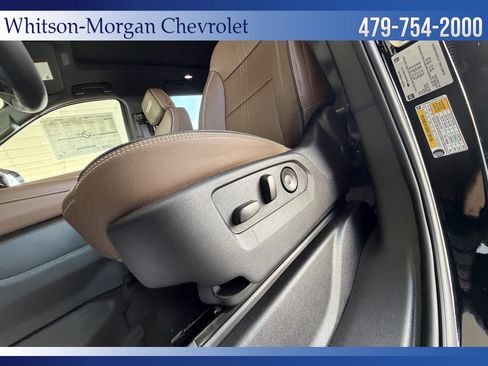 New 2026 Chevrolet Suburban High Country image 14