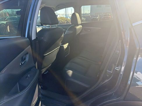 Used 2018 Nissan Murano SL w/ Cargo Package image 8