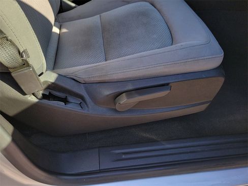 Used 2018 Chevrolet Colorado W/T w/ WT Convenience Package image 33