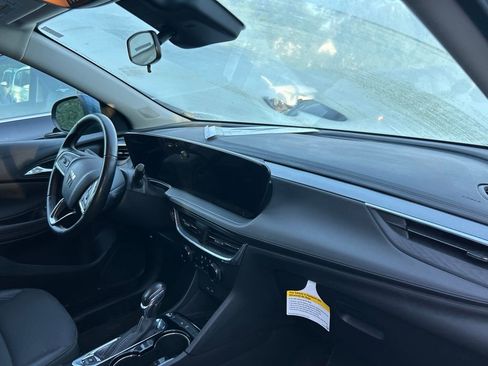Used 2024 Buick Encore GX Preferred FWD image 9