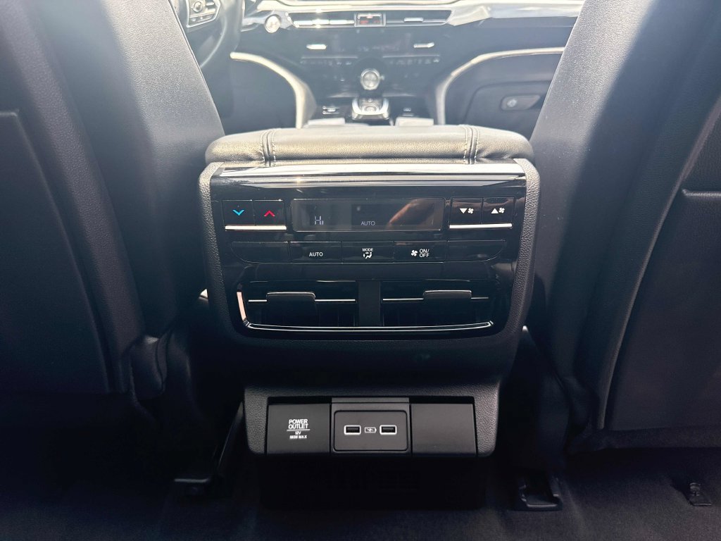 Used 2023 Acura MDX w/ Technology Package FWD image 30
