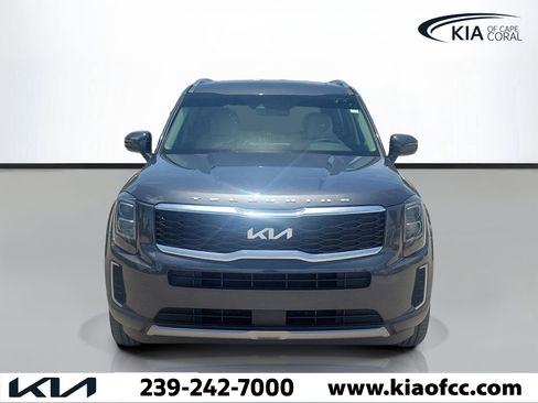 Certified 2022 Kia Telluride EX w/ EX Premium Package FWD image 2