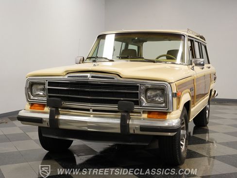 Used 1989 Jeep Grand Wagoneer image 18