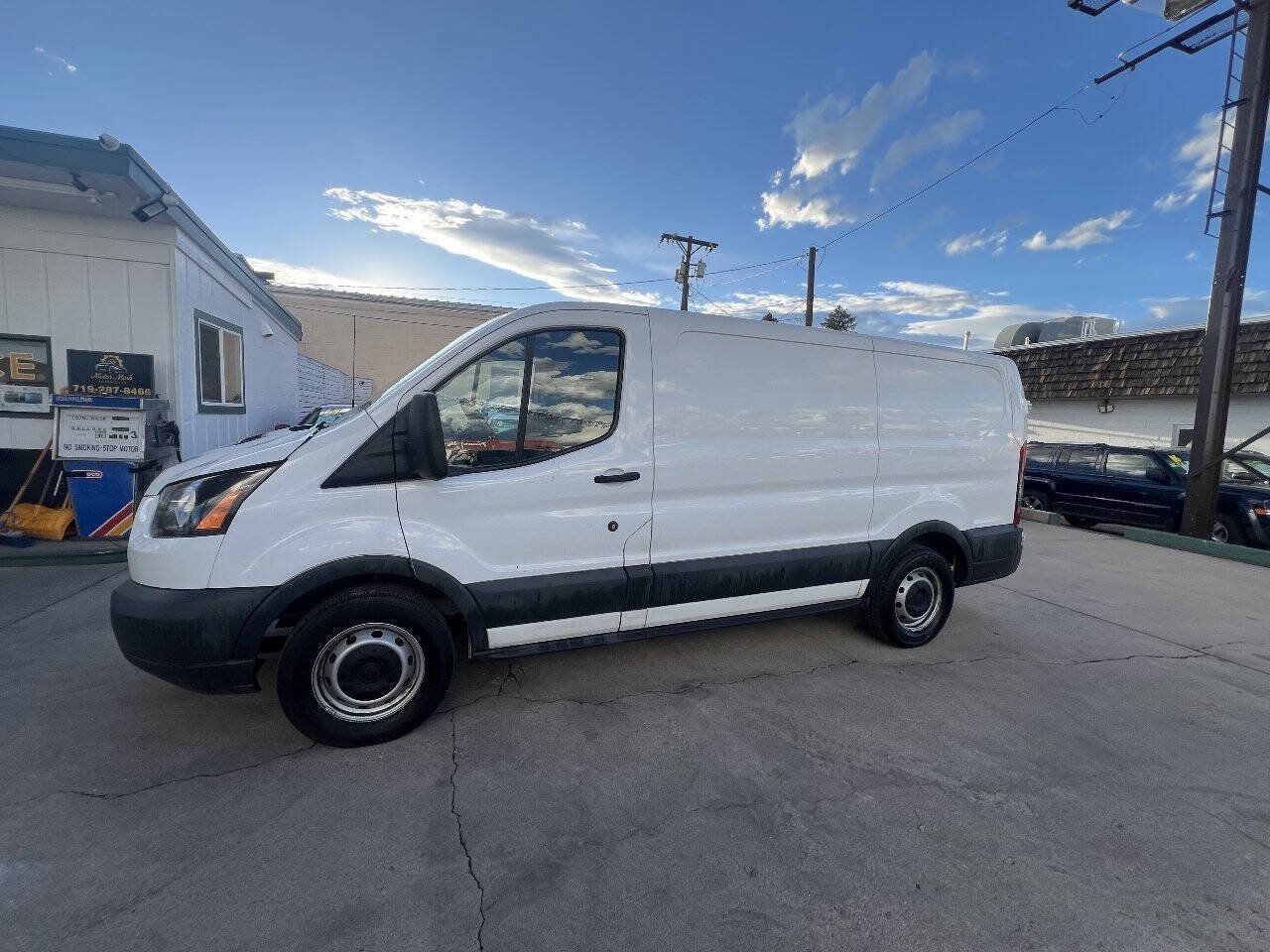 Used 2017 Ford Transit 150 130 Low Roof RWD image 22