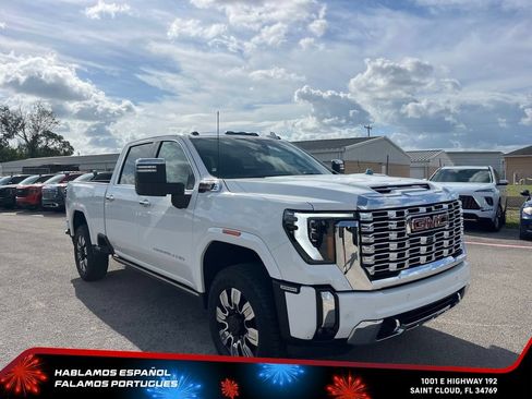 Used 2025 GMC Sierra 3500 Denali w/ Denali Reserve Package AWD/4WD image 7