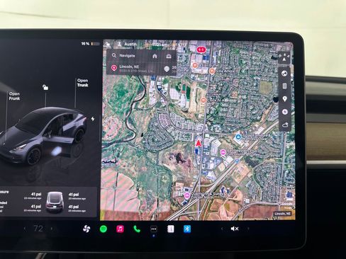 Used 2022 Tesla Model Y Performance AWD/4WD image 26