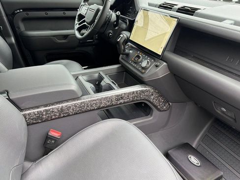 New 2026 Land Rover Defender 110 OCTA AWD/4WD image 27