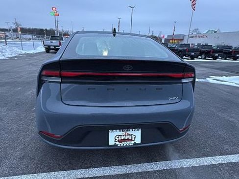 New 2026 Toyota Prius LE image 4