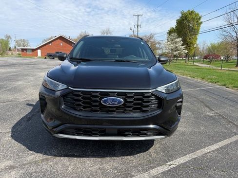 Used 2023 Ford Escape ST-Line image 3
