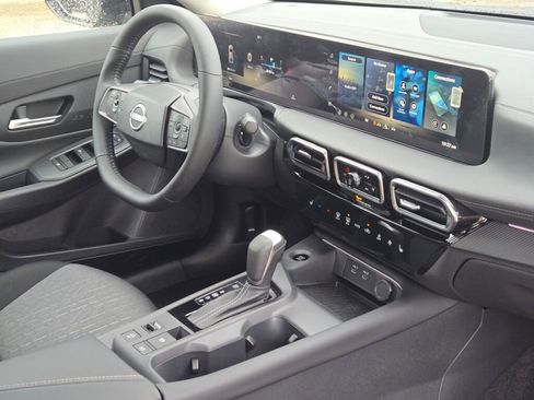 New 2026 Nissan Sentra SV w/ SV Convenience Package image 8