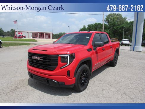 Used 2024 GMC Sierra 1500 Pro w/ Graphite Edition AWD/4WD image 3