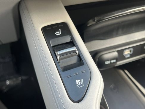 Used 2023 Kia Telluride EX w/ EX Captain's Chair Package AWD/4WD image 20