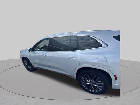 Used 2025 Buick Enclave Avenir w/ Super Cruise Package AWD/4WD image 5
