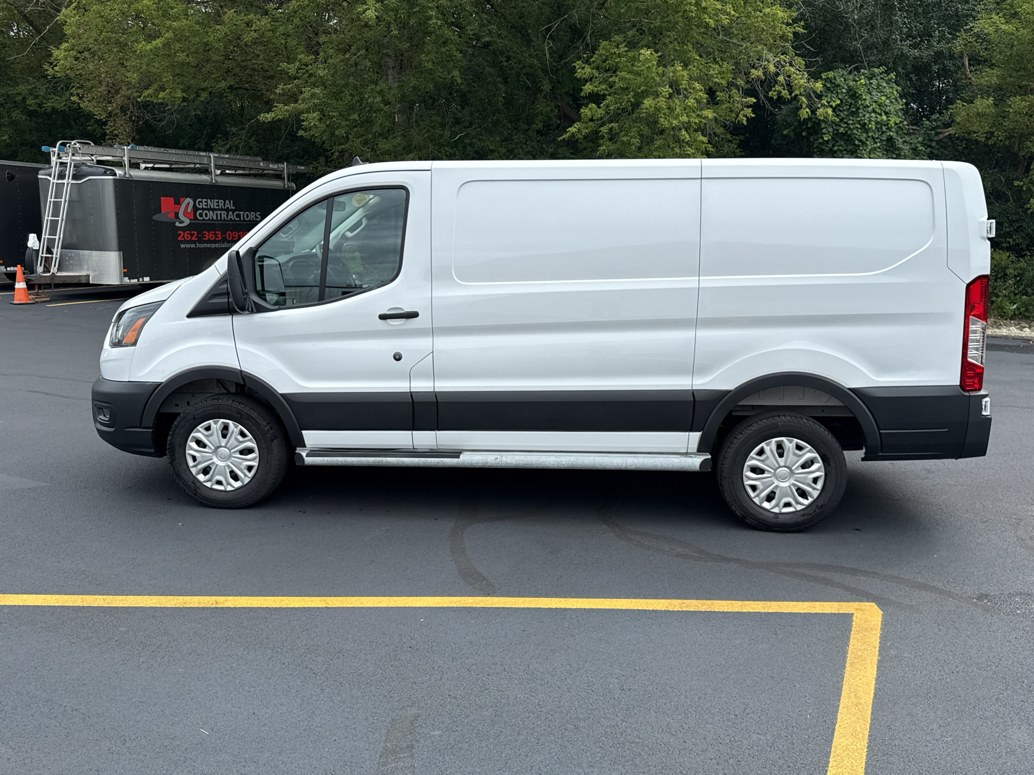 Used 2025 Ford Transit 250 Low Roof w/ Exterior Upgrade Package RWD image 9