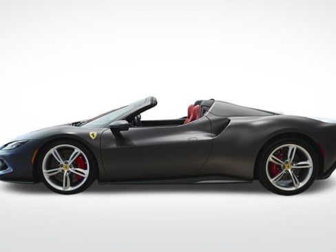 Used 2023 Ferrari 296 GTS RWD image 2