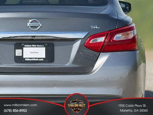 Used 2017 Nissan Altima 2.5 SL w/ Moonroof Package FWD image 14