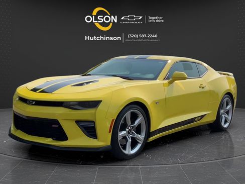 Used 2018 Chevrolet Camaro SS RWD image 2