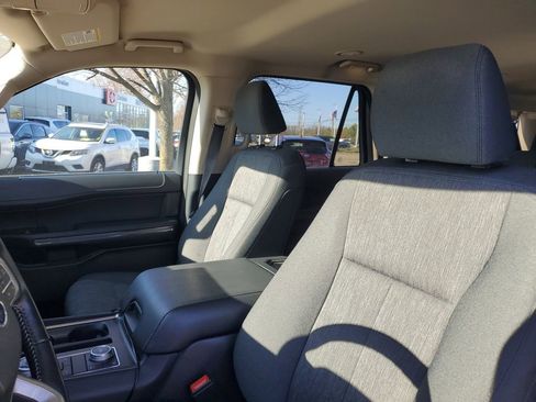 Used 2022 Ford Expedition Max XLT image 10